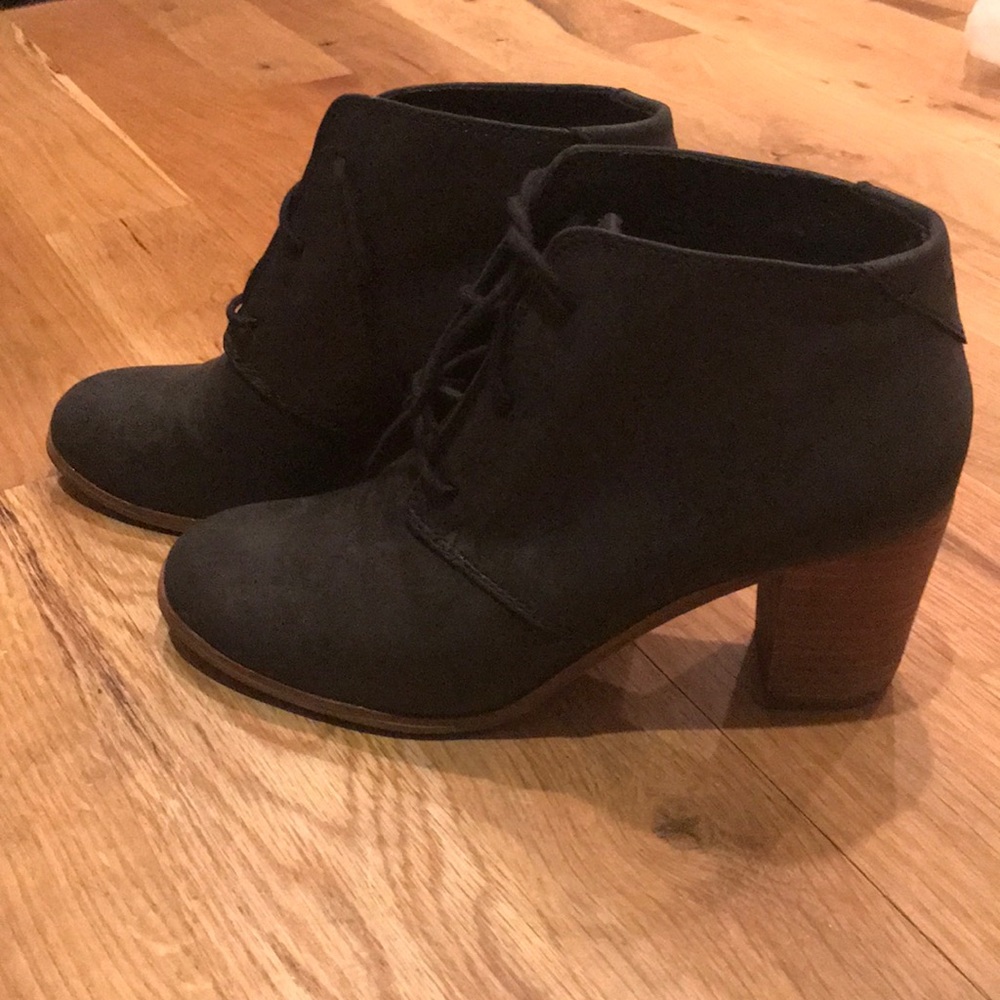 Toms Heels